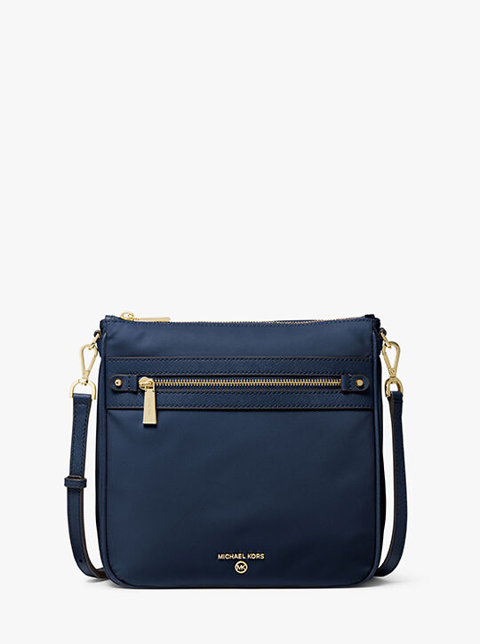 حقيبة جيت سيت كبيرة من النايلون الجبردين michael kors حقيبة جيت سيت كبيرة من النايلون الجبردين