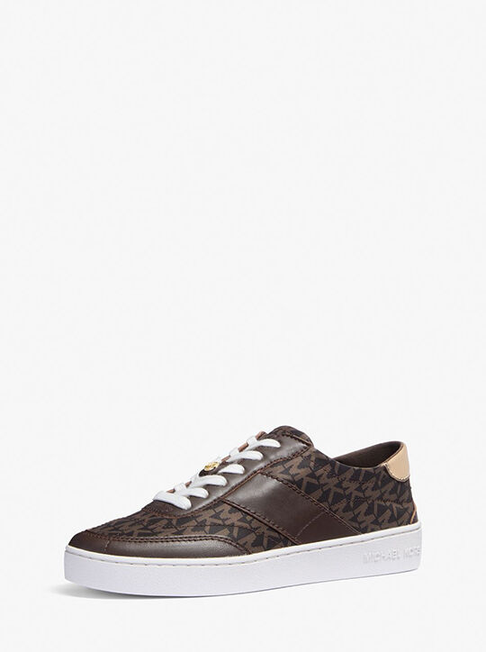 حذاء رياضي كيسي من الجلد وبشعار الماركة michael kors حذاء رياضي كيسي من الجلد وبشعار الماركة