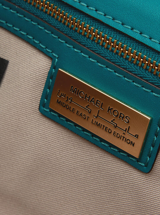 michael kors حقيبة كارمين متوسطة الحجم من الجلد المحبب