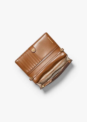 michael kors حقيبة كروسبودي جيت سيت صغيرة الحجم ، مزينة بشعار مطبوع، مصنوعة من نسيج منسوج، مناسبة للهواتف الذكية