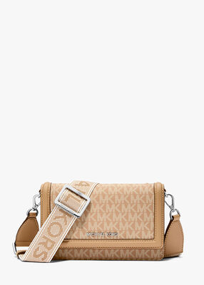 michael kors حقيبة كروسبودي صغيرة الحجم من جيت سيت، مزينة بشعار الماركة، مصنوعة من نسيج منسوج، مناسبة للهواتف الذكية