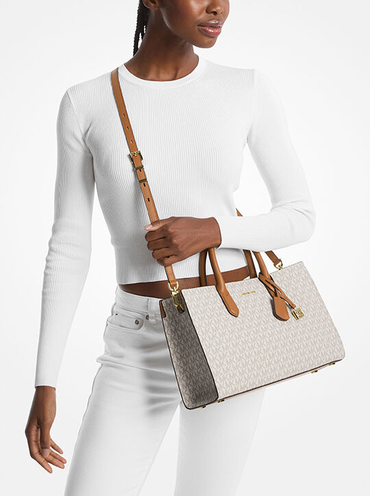 حقيبة سكارليت متوسطة الحجم بشعار الماركة michael kors حقيبة سكارليت متوسطة الحجم بشعار الماركة