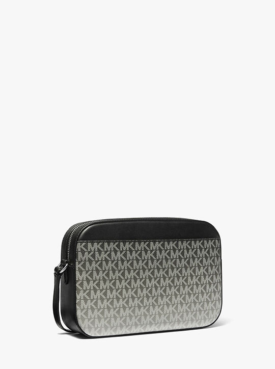 حقيبة كروس بودي جيت سيت كبيرة بشعار الماركة michael kors حقيبة كروس بودي جيت سيت كبيرة بشعار الماركة