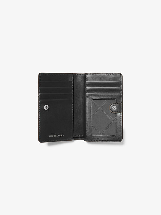 محفظة جلدية متوسطة مرصوفة بالحصى michael kors محفظة جلدية متوسطة مرصوفة بالحصى