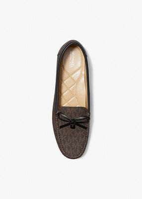 michael kors حذاء موكاسين جولييت بشعار الماركة