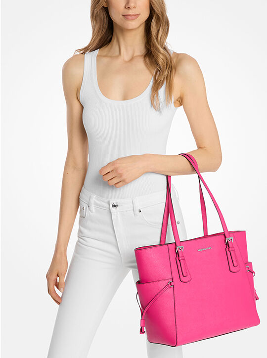 michael kors حقيبة فوييجر كبيرة من جلد سافيانو