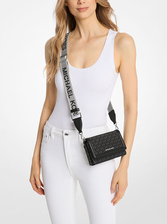 michael kors حقيبة كروس جيت سيت صغيرة منسوجة للهاتف الذكي