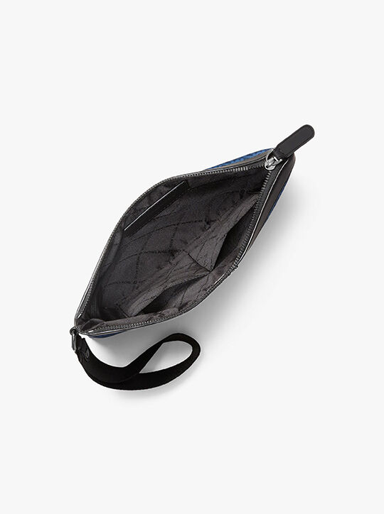 Brooklyn Printed Signature Logo Travel Pouch michael kors brooklyn printed signature logo travel pouch