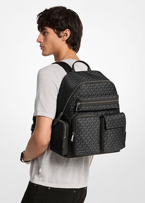 michael kors حقيبة ظهر بروكلين متوسطة الحجم مطبوعة بشعار الماركة