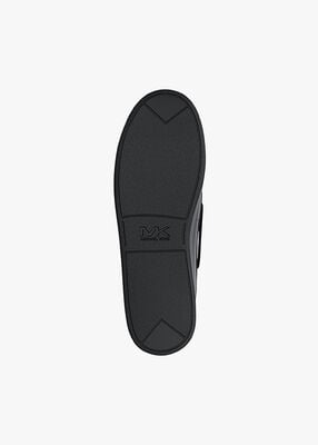 michael kors حذاء قارب جلدي أيدن