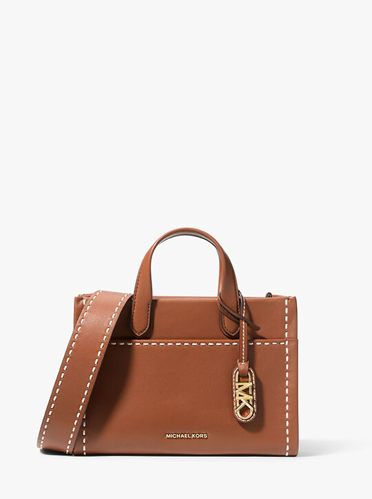 حقيبة جيجي ماسنجر جلدية صغيرة مخيطة michael kors حقيبة جيجي ماسنجر جلدية صغيرة مخيطة