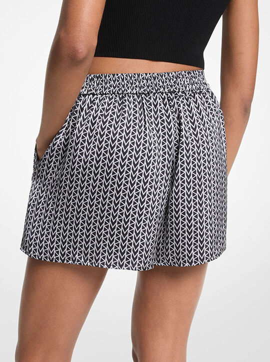 شورت ساتان MK2000 بشعار الماركة michael kors شورت ساتان mk2000 بشعار الماركة