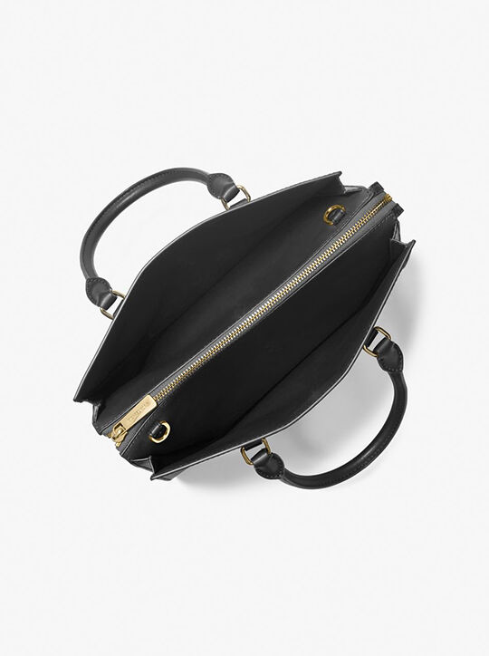 michael kors حقيبة شيلا متوسطة الحجم من جلد سافيانو الصناعي