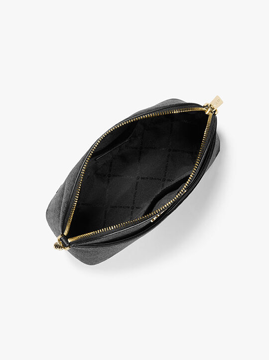 حقيبة كروس جيت سيت ترافيل متوسطة الحجم بشعار الماركة michael kors حقيبة كروس جيت سيت ترافيل متوسطة الحجم بشعار الماركة