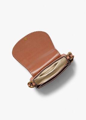 michael kors حقيبة سرج جوزي متوسطة الحجم من جلد الغزال المخيط