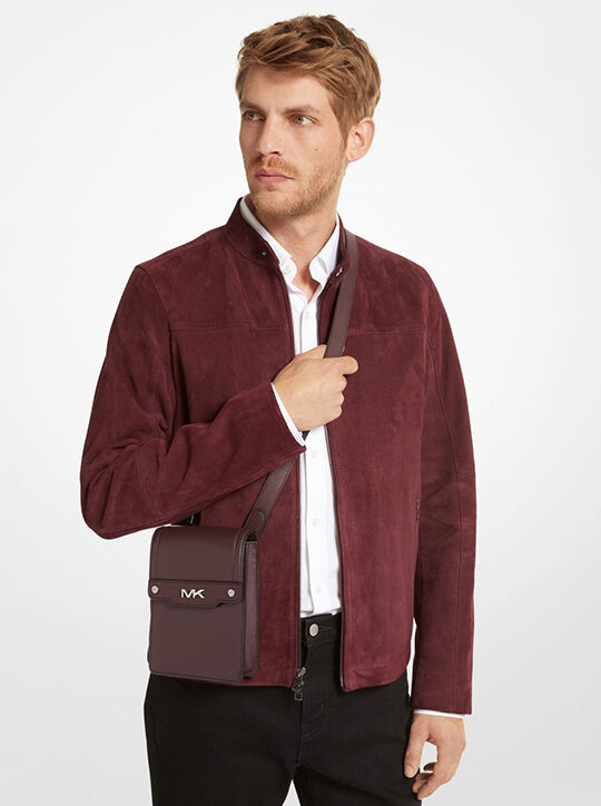 michael kors حقيبة كروس جلدية للهواتف الذكية من فاريك