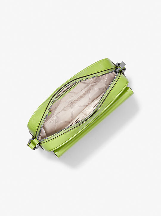 حقيبة كروسبودي باركر جلدية متوسطة michael kors حقيبة كروسبودي باركر جلدية متوسطة