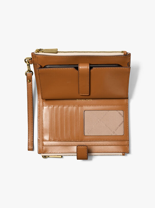 michael kors adele logo smartphone wallet