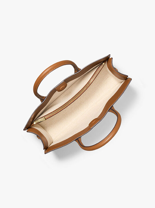 حقيبة سكارليت متوسطة الحجم بشعار الماركة michael kors حقيبة سكارليت متوسطة الحجم بشعار الماركة